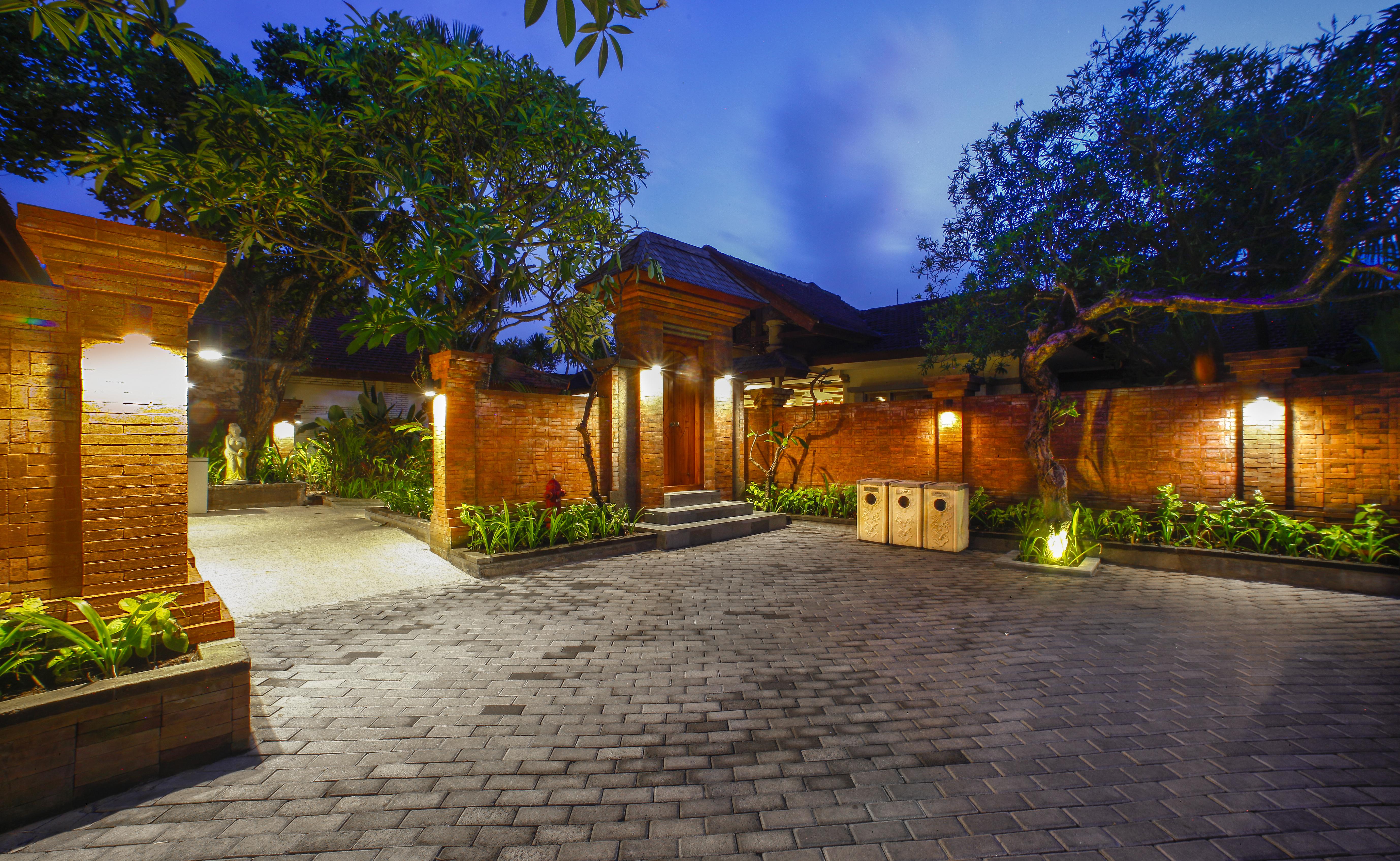 Kuta Seaview Boutique Resort Kültér fotó