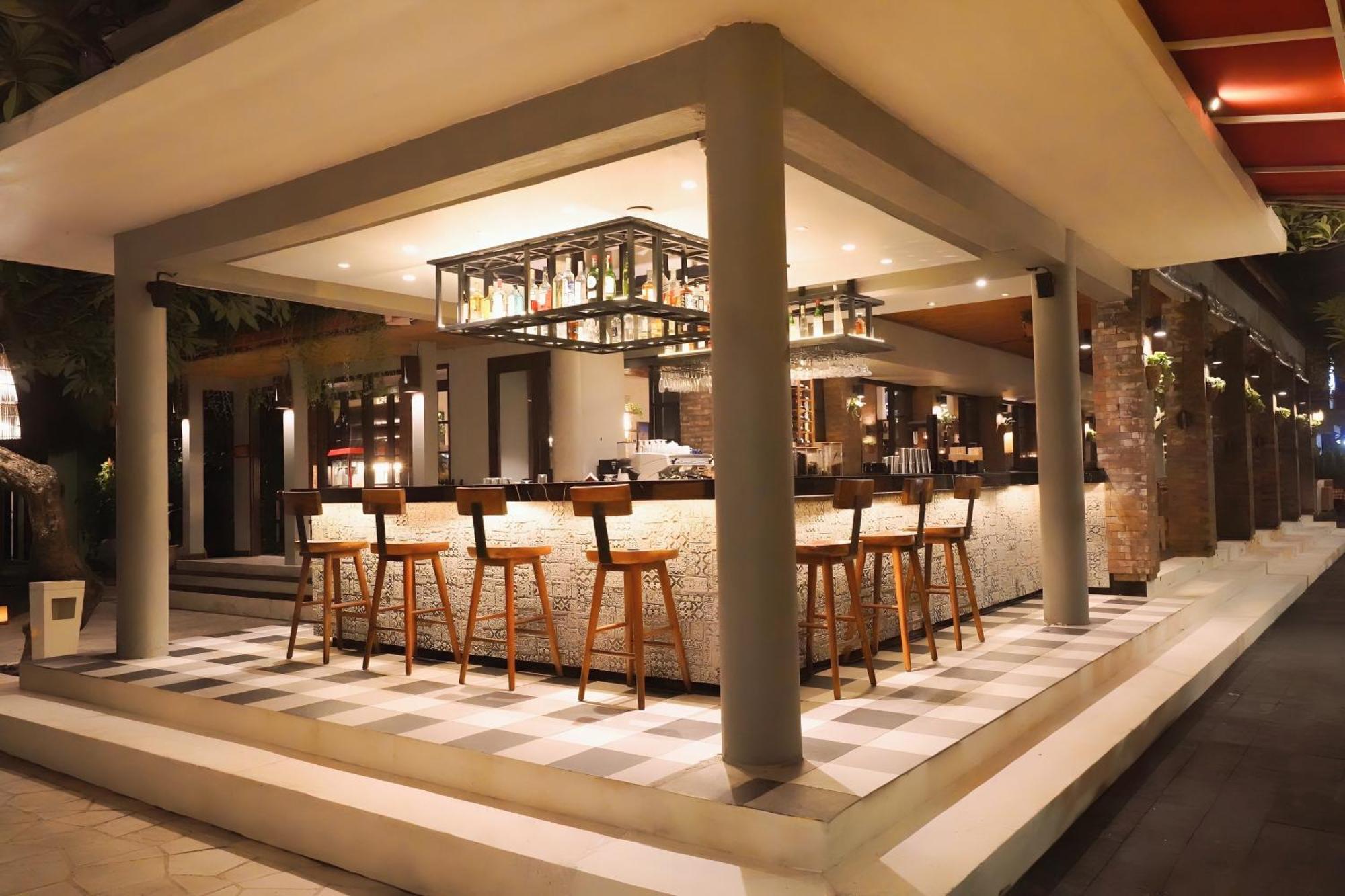 Kuta Seaview Boutique Resort Kültér fotó