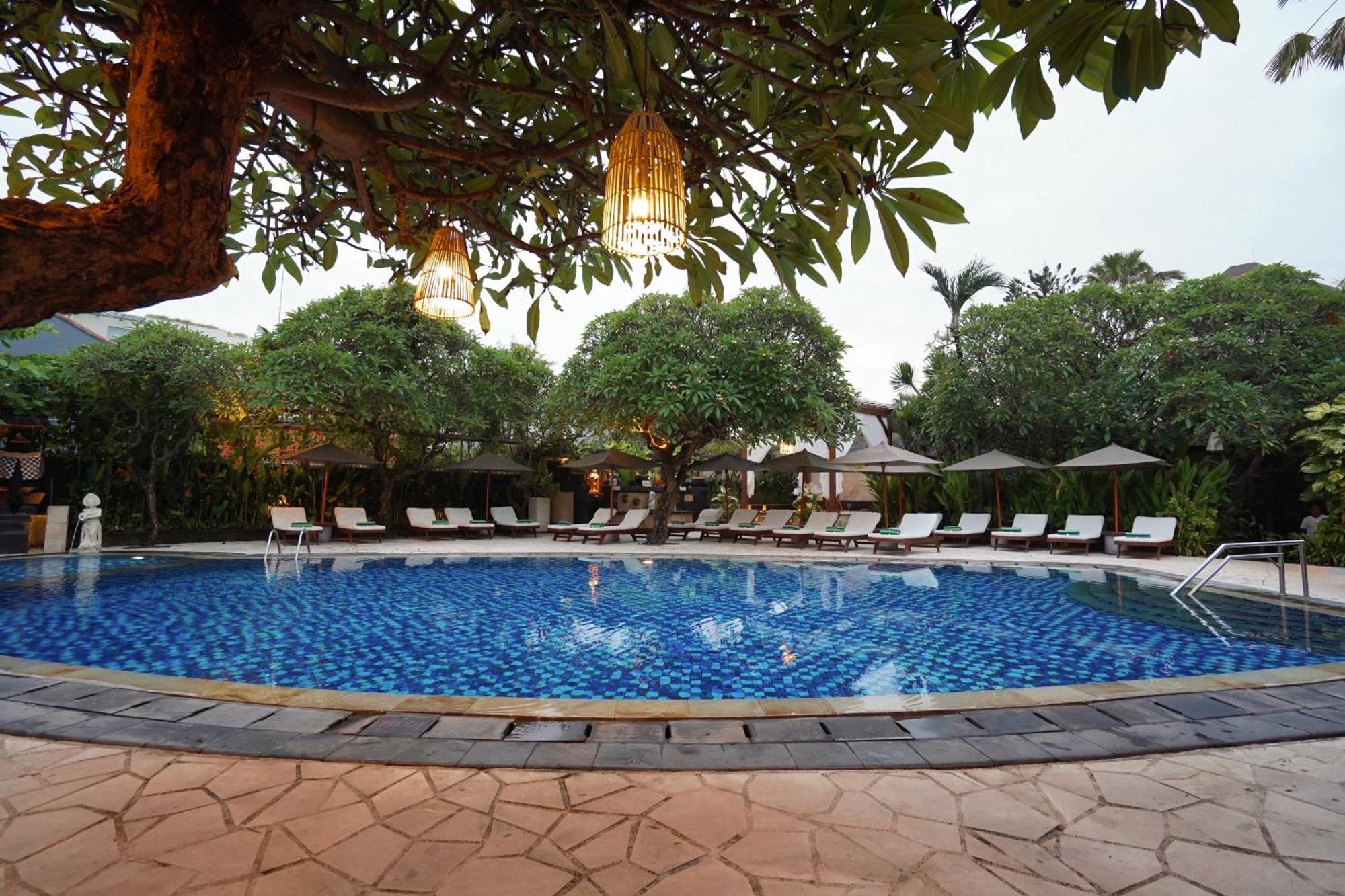 Kuta Seaview Boutique Resort Kültér fotó